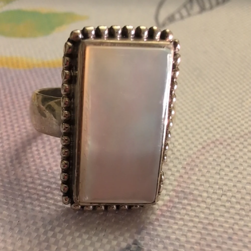 Sterling Silver Elegant Rectangular Statement MOP Ring - Picture 6 of 7